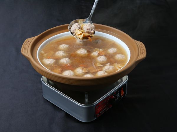 菌子炖肉丸