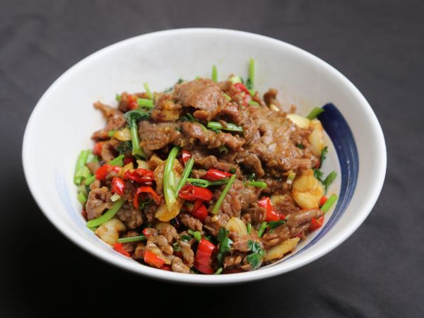 小炒黄牛肉
